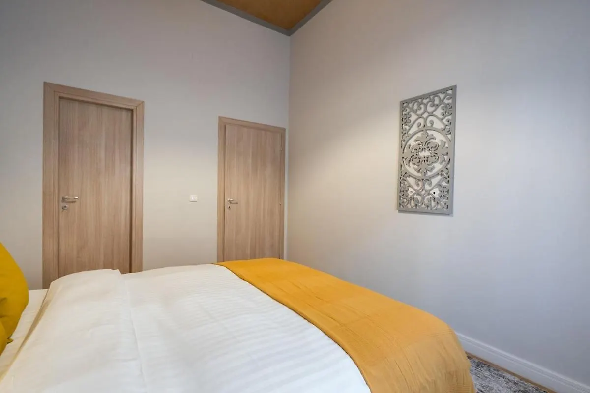 Superb 2Br Flat - Amzei Square Apartment Bucharest