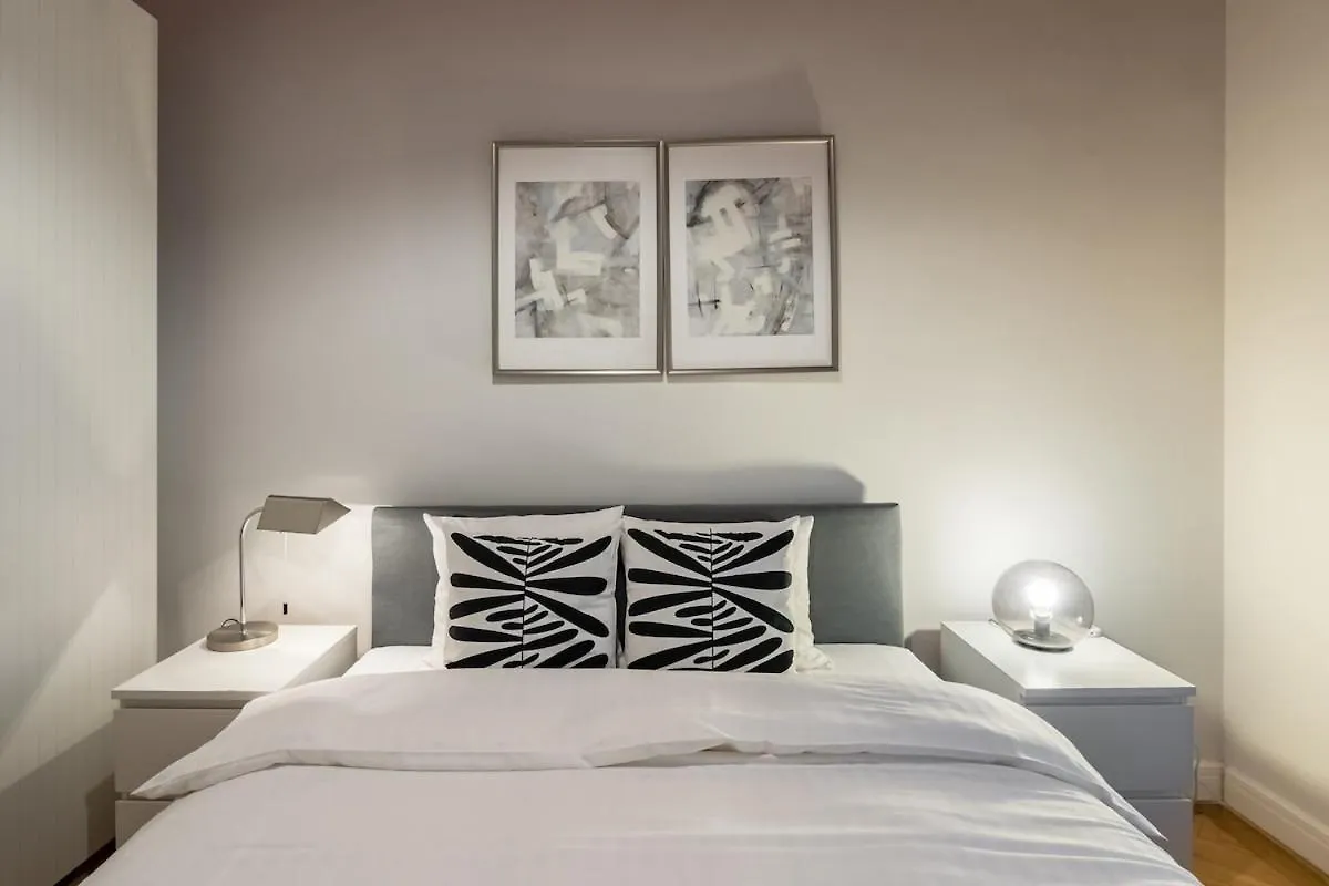 Superb 2Br Flat - Amzei Square Apartment Bucharest
