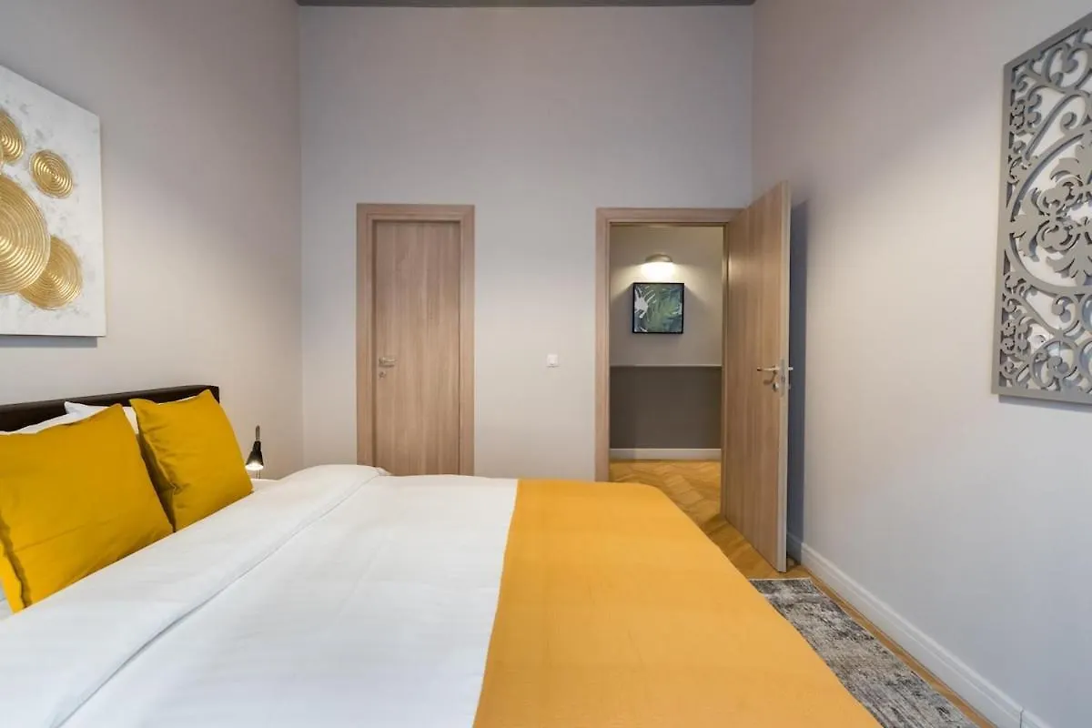 Superb 2Br Flat - Amzei Square Apartment Bucharest 0*,