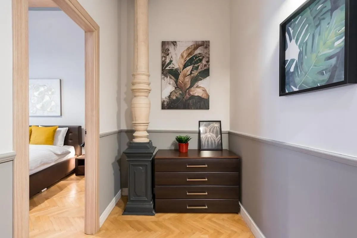 Superb 2Br Flat - Amzei Square Apartment Bucharest