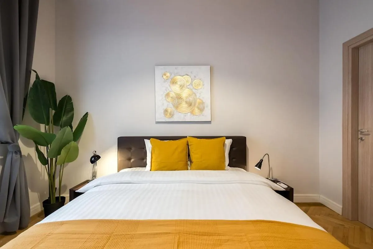 Superb 2Br Flat - Amzei Square Apartment Bucharest